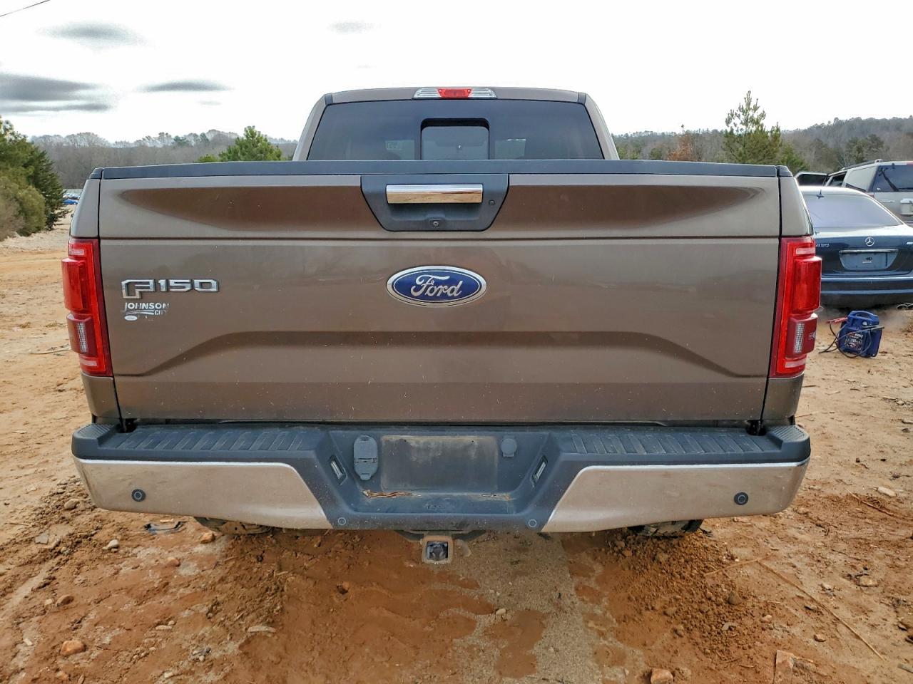 Ford F-150 Super Cab Image 12