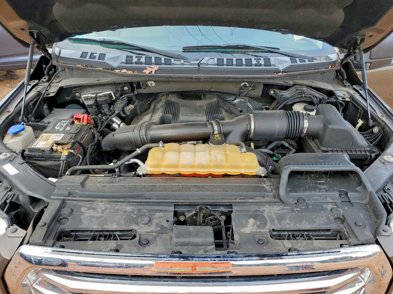 Ford F-150 Super Cab Image 5