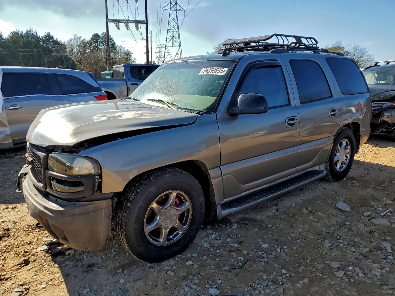 GMC Yukon Denali Image 1