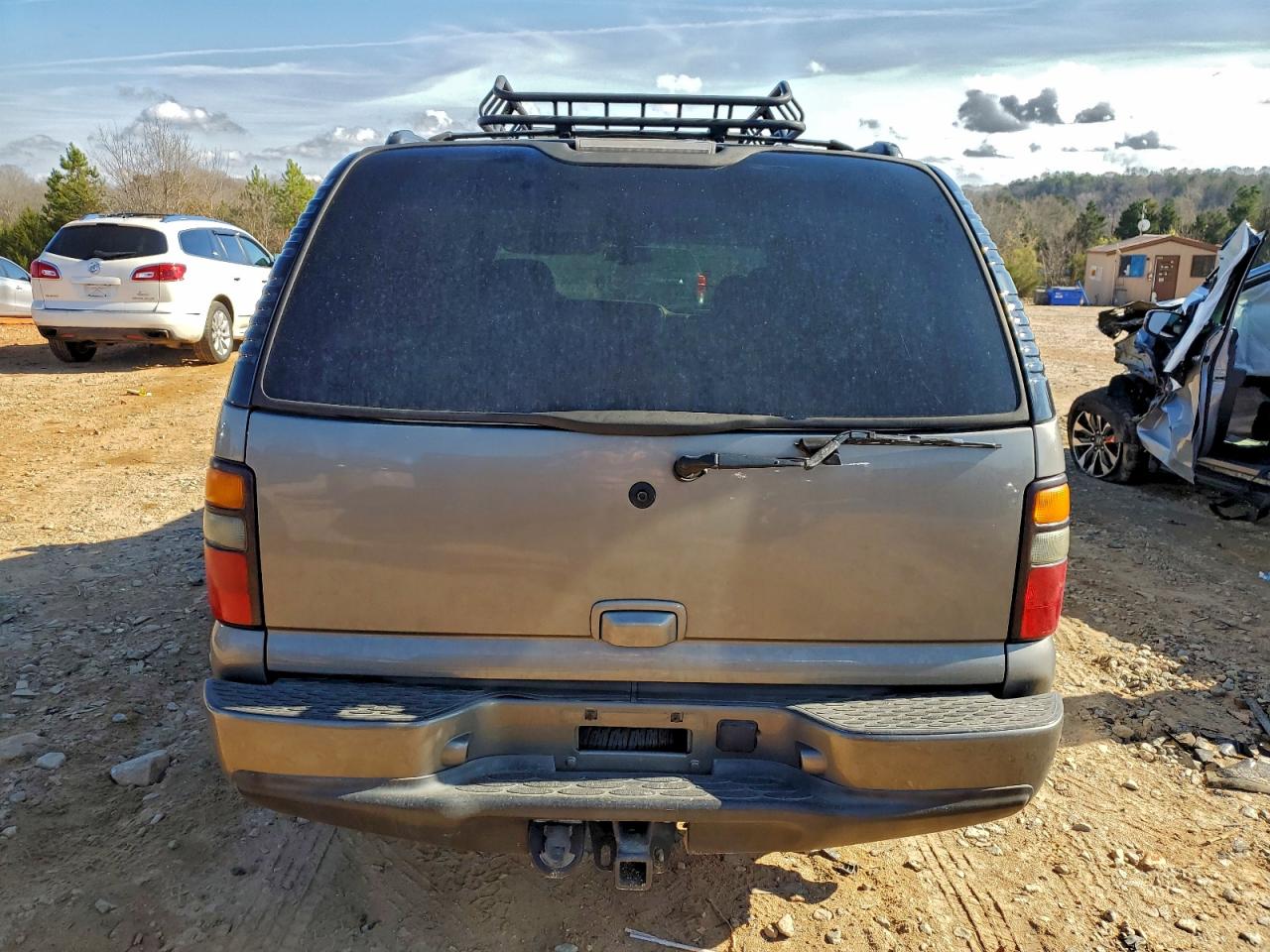 GMC Yukon Denali Image 7