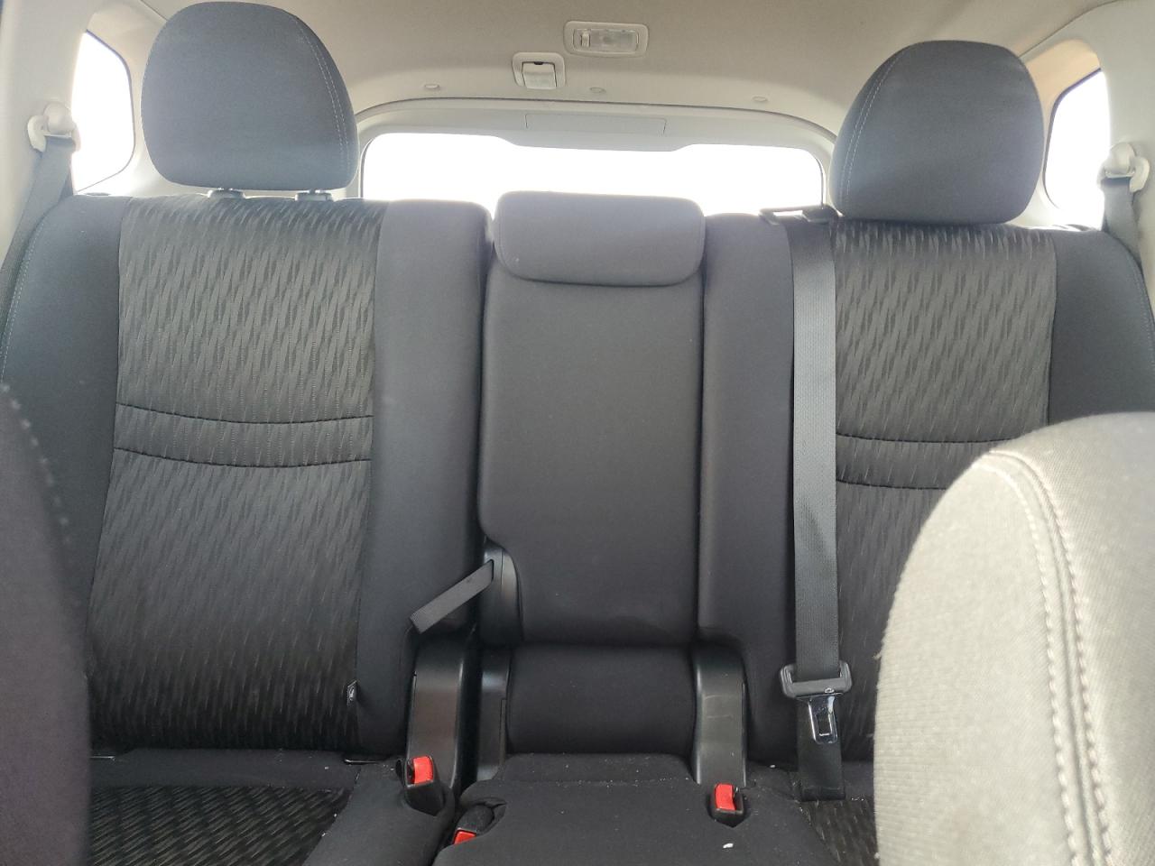 Nissan Rogue S Image 10