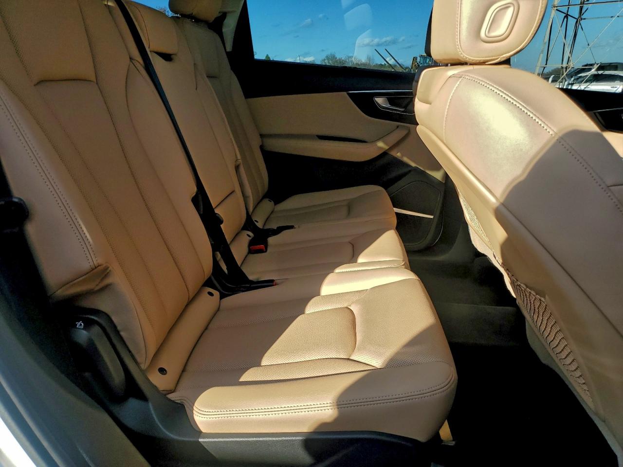 Audi Q7 Premium Plus Image 11