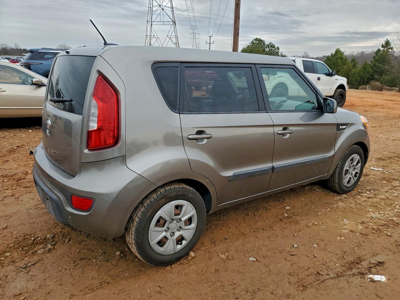 Kia Soul Image 2