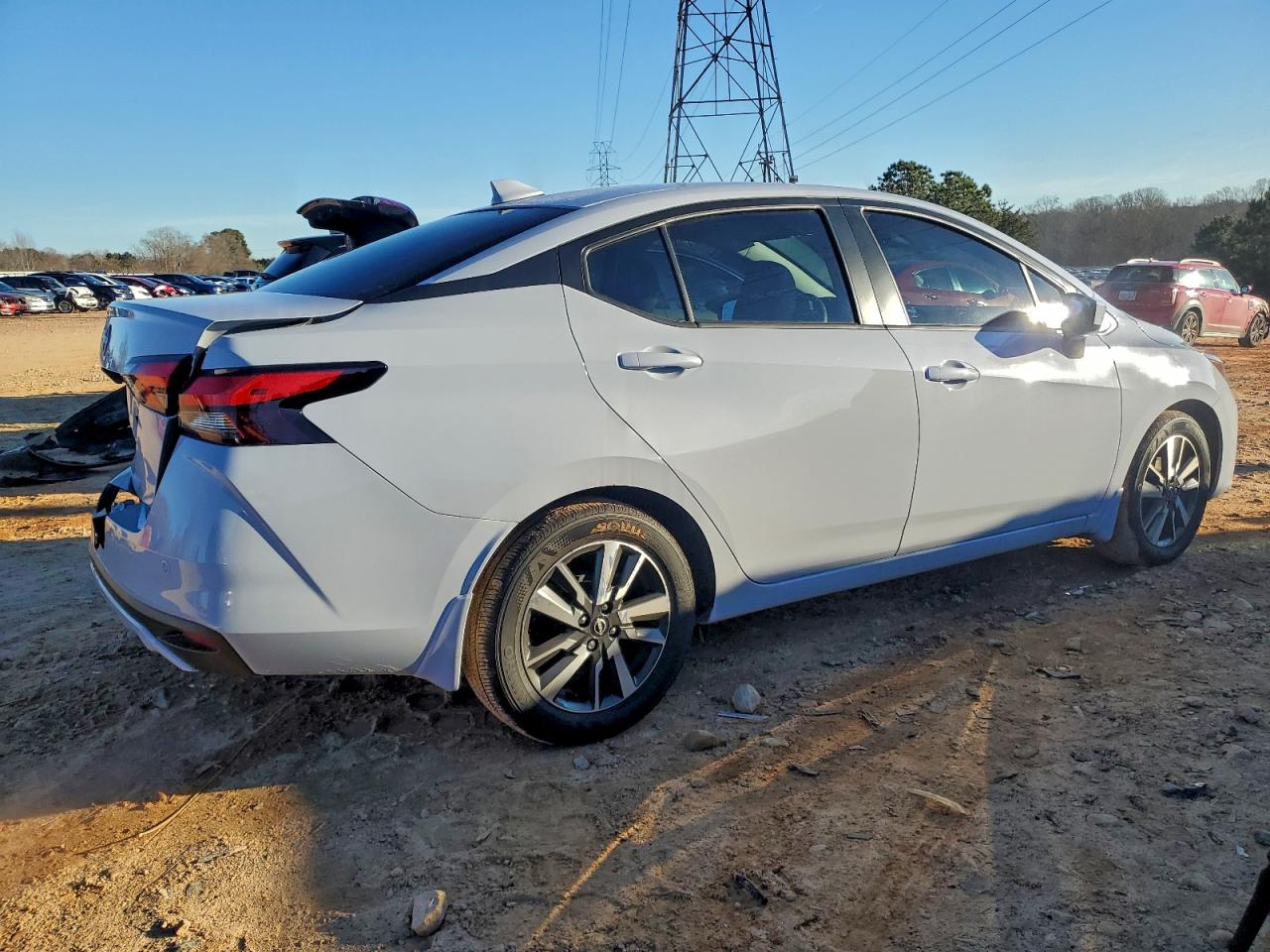 Nissan Versa Sv Image 6