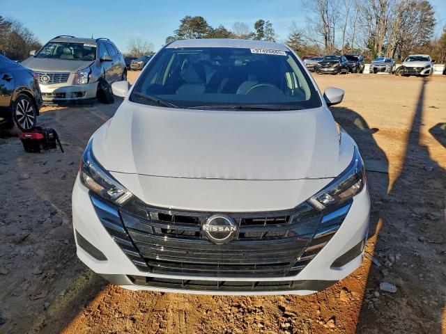 Nissan Versa Sv Image 7