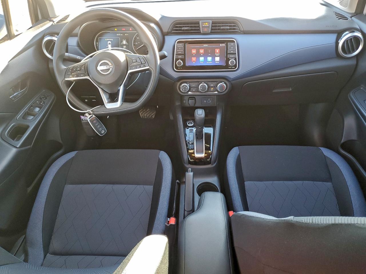 Nissan Versa Sv Image 9