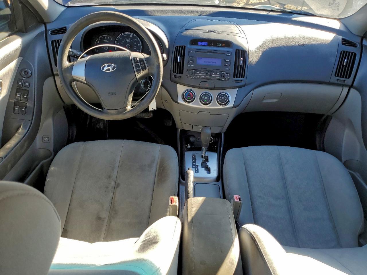 Hyundai ELANTRA Blue Image 9