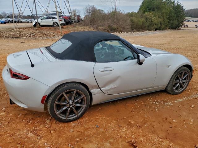 Mazda Mx5 Grand Touring Image 5