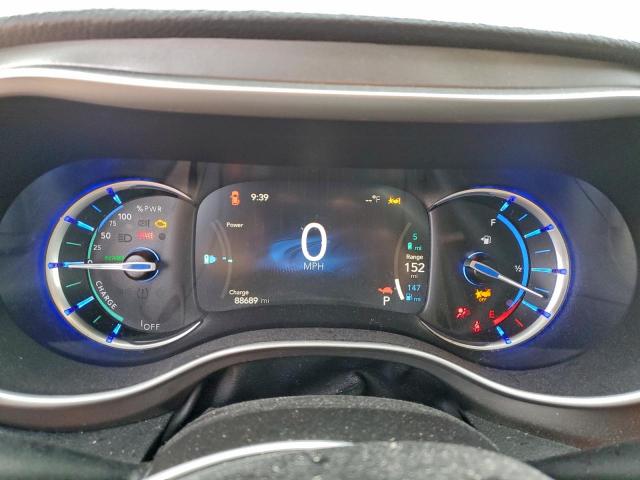 Chrysler Pacifica Hybrid Touring L Image 4