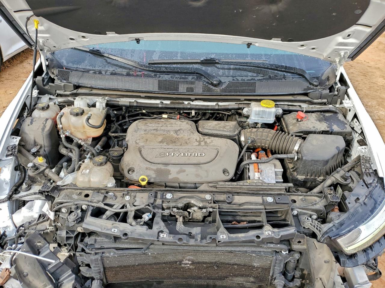 Chrysler Pacifica Hybrid Touring L Image 3