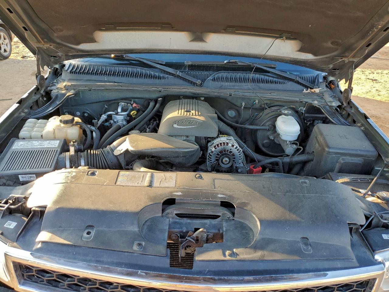 Chevrolet Silverado C1500 Classic Crew Cab Image 10