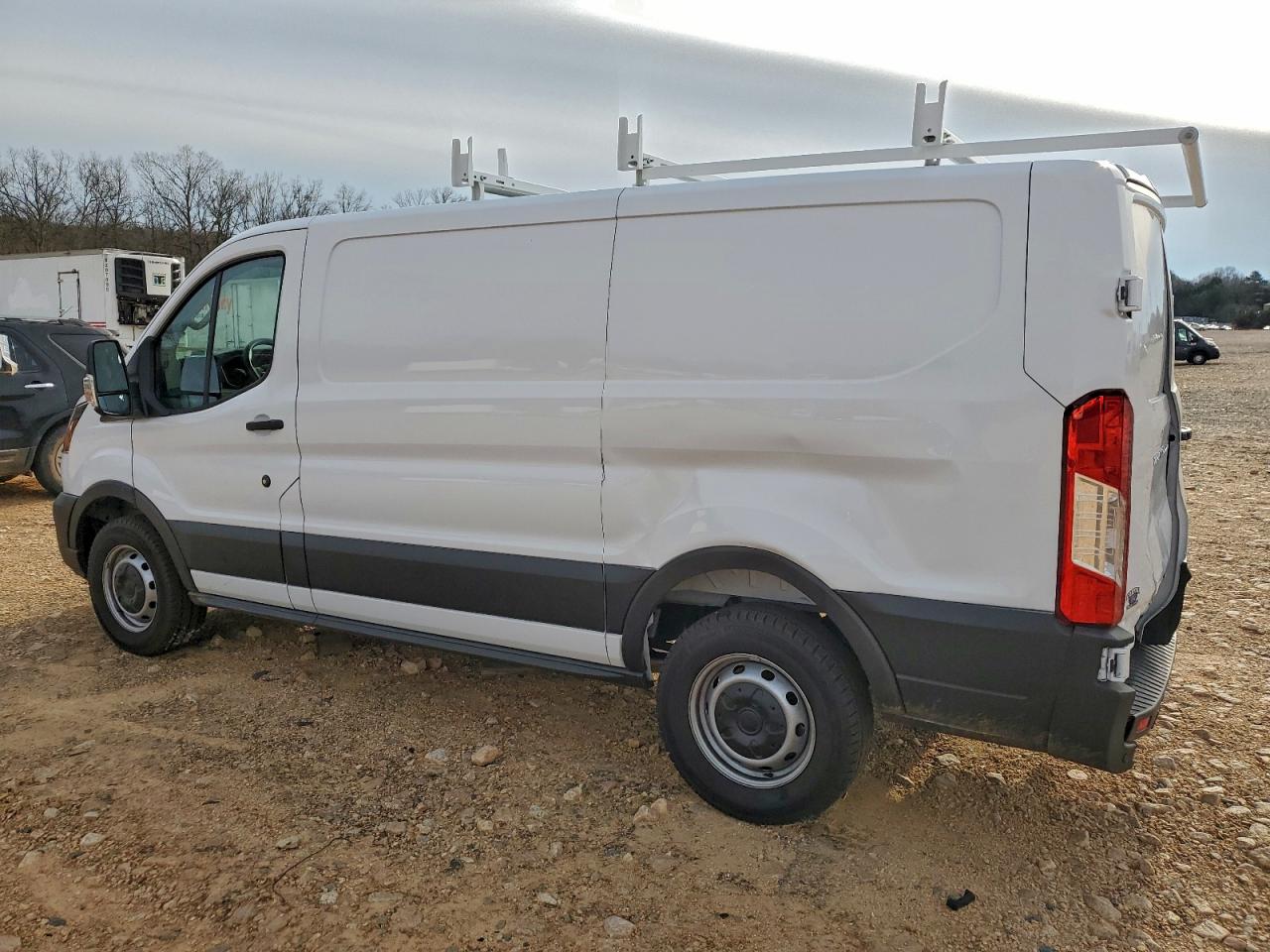 Ford Transit T-250 Image 6