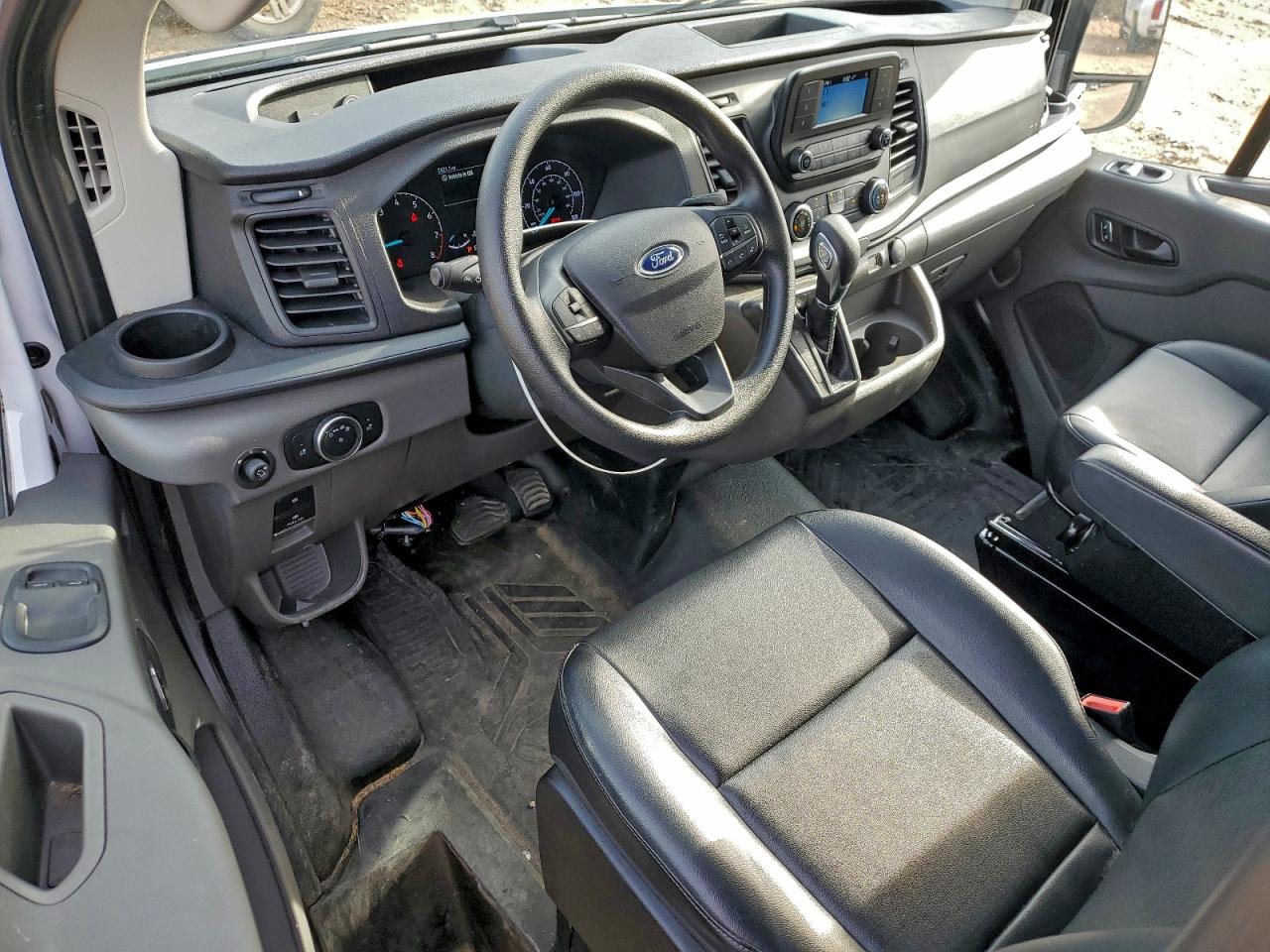 Ford Transit T-250 Image 8