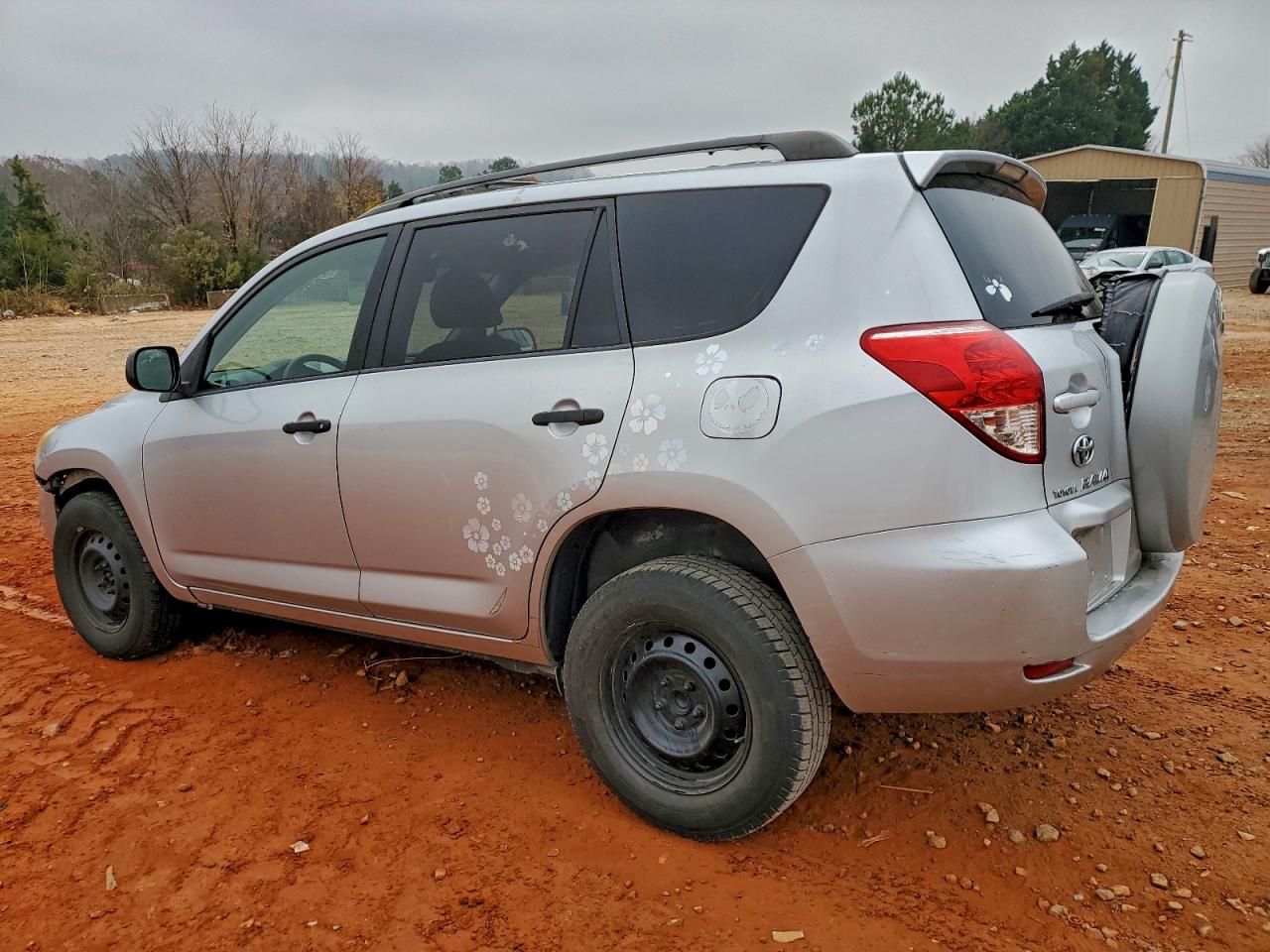 Toyota RAV4 Image 4