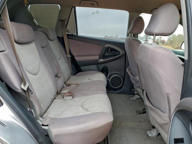 Toyota RAV4 Image 12