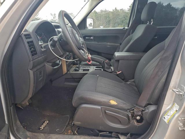 Jeep Liberty Sport Image 8