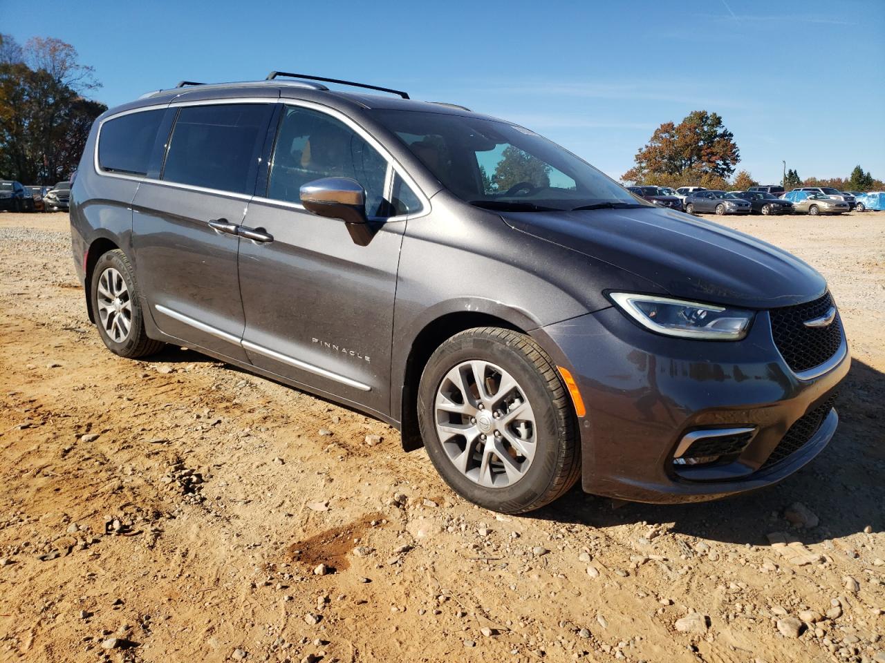 Chrysler Pacifica Hybrid Pinnacle Image 4