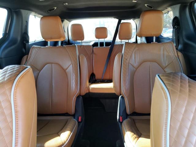 Chrysler Pacifica Hybrid Pinnacle Image 10