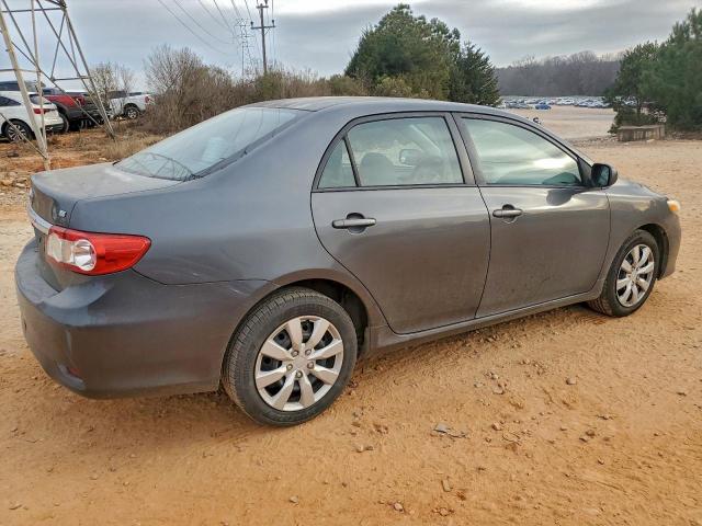 Toyota Corolla Base Image 3