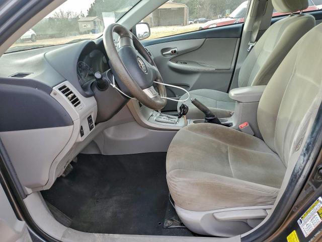 Toyota Corolla Base Image 7