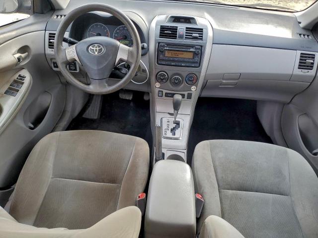 Toyota Corolla Base Image 12