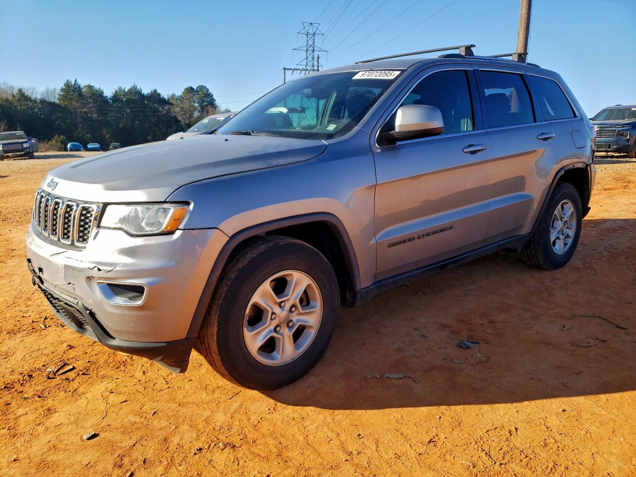 Jeep Grand Cherokee Laredo Image 1