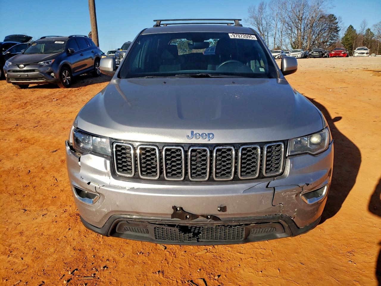 Jeep Grand Cherokee Laredo Image 4