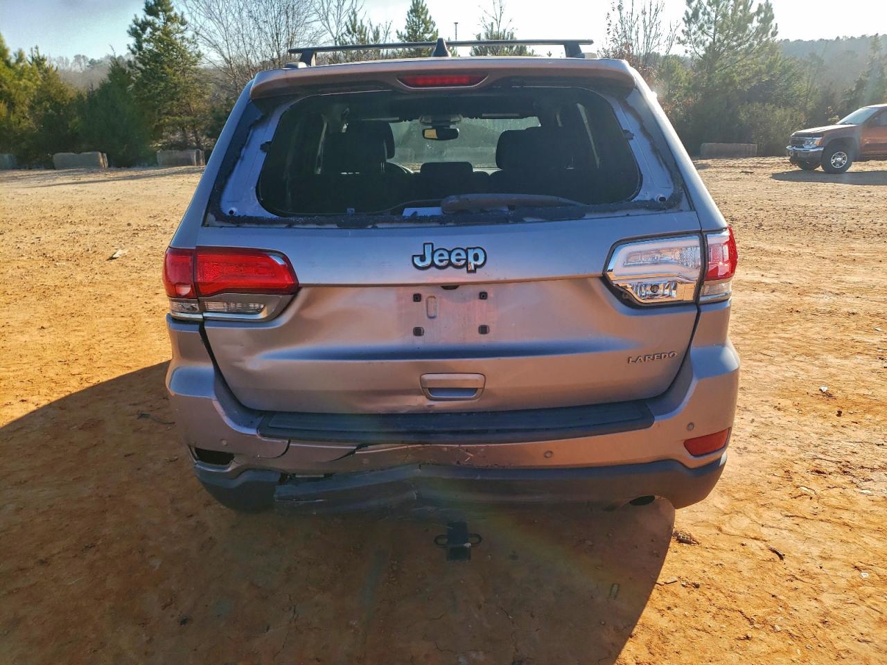 Jeep Grand Cherokee Laredo Image 11