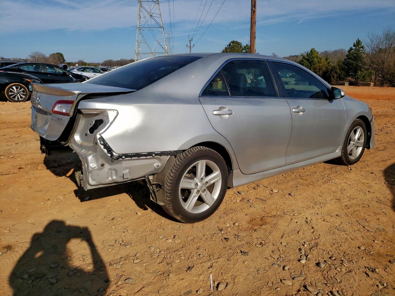 Toyota Camry L Image 3