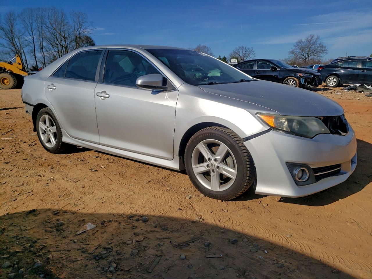 Toyota Camry L Image 8