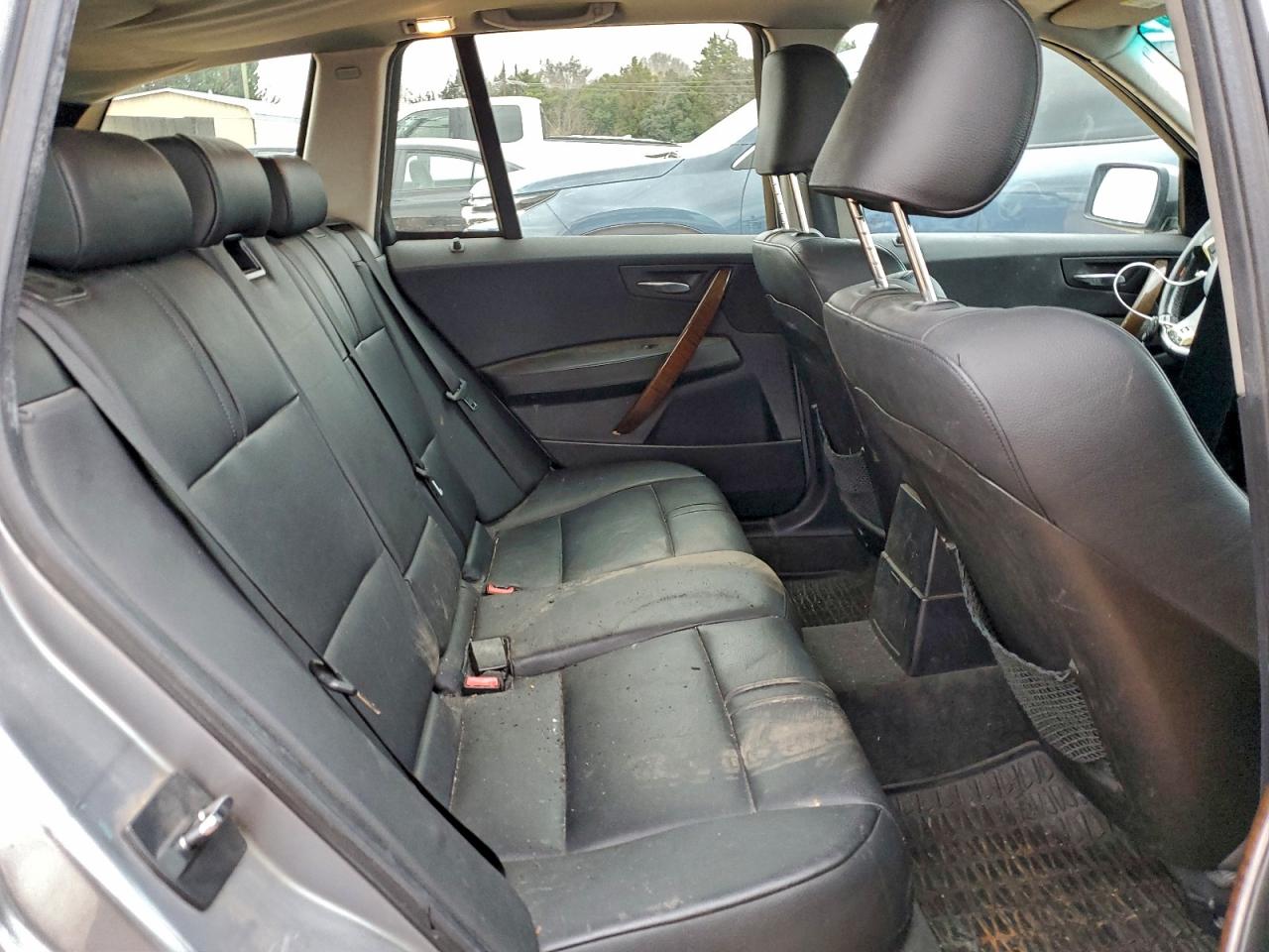 BMW X Series 3.0i Image 3