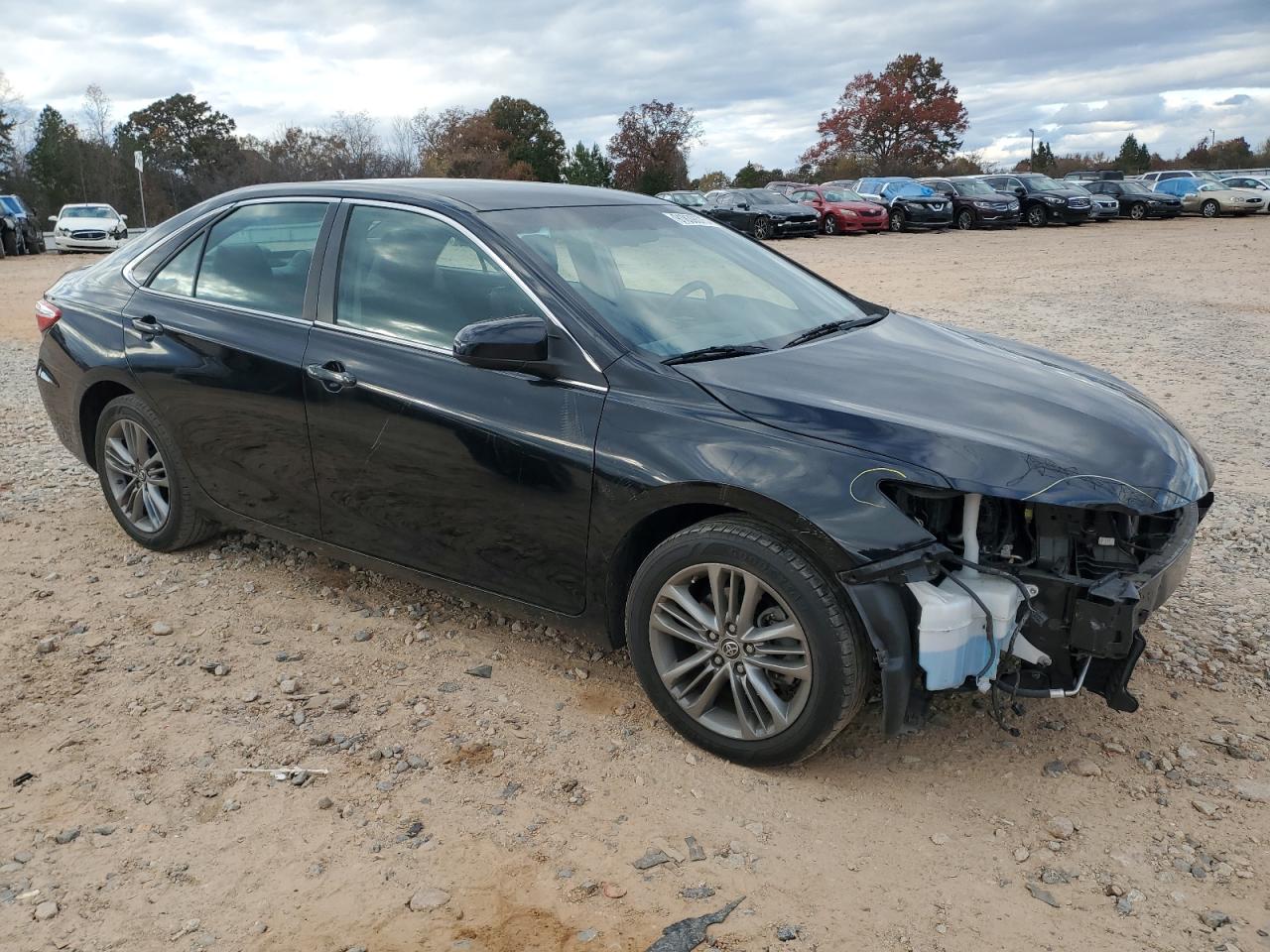 Toyota Camry Le Image 3