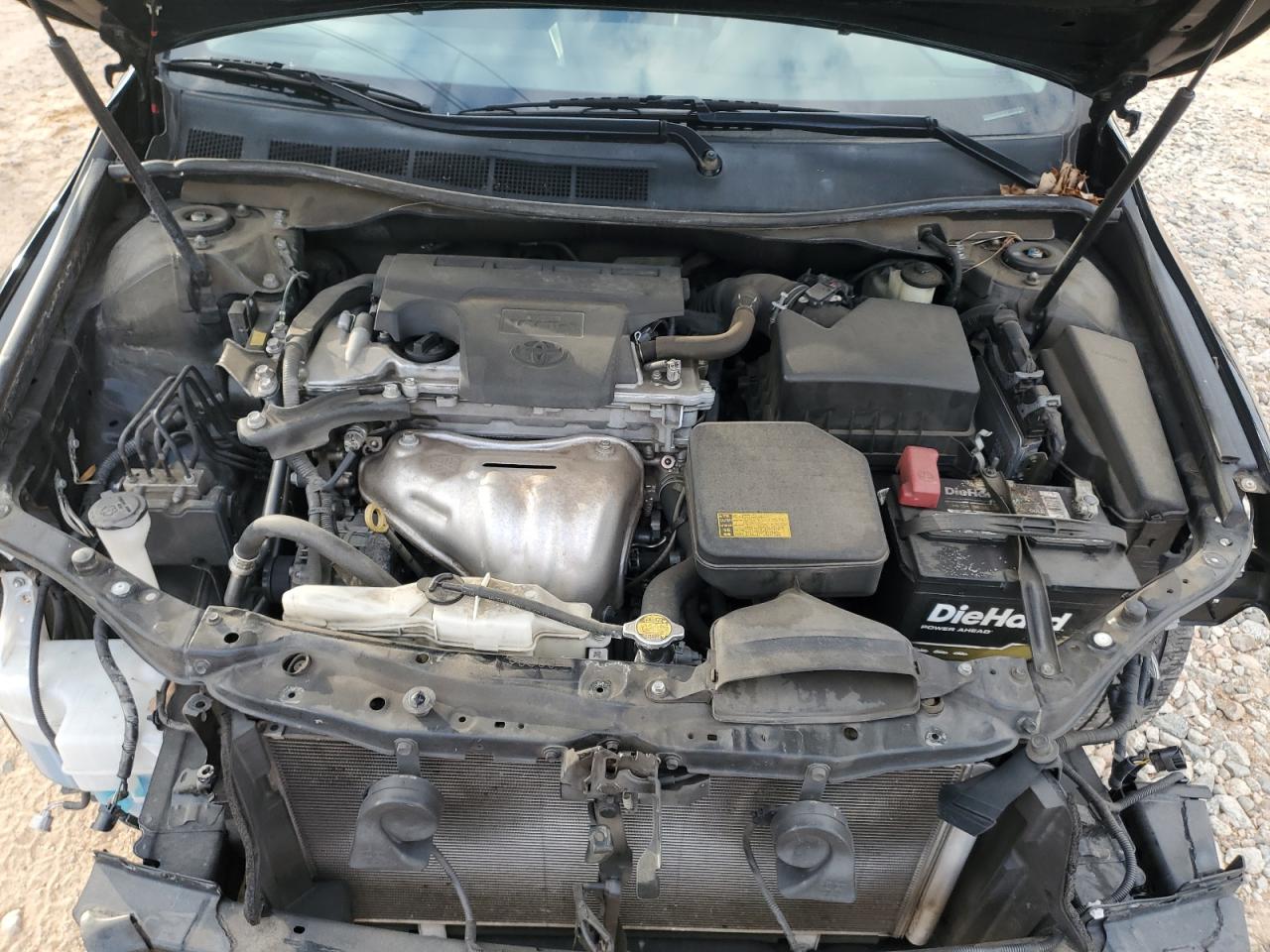 Toyota Camry Le Image 11