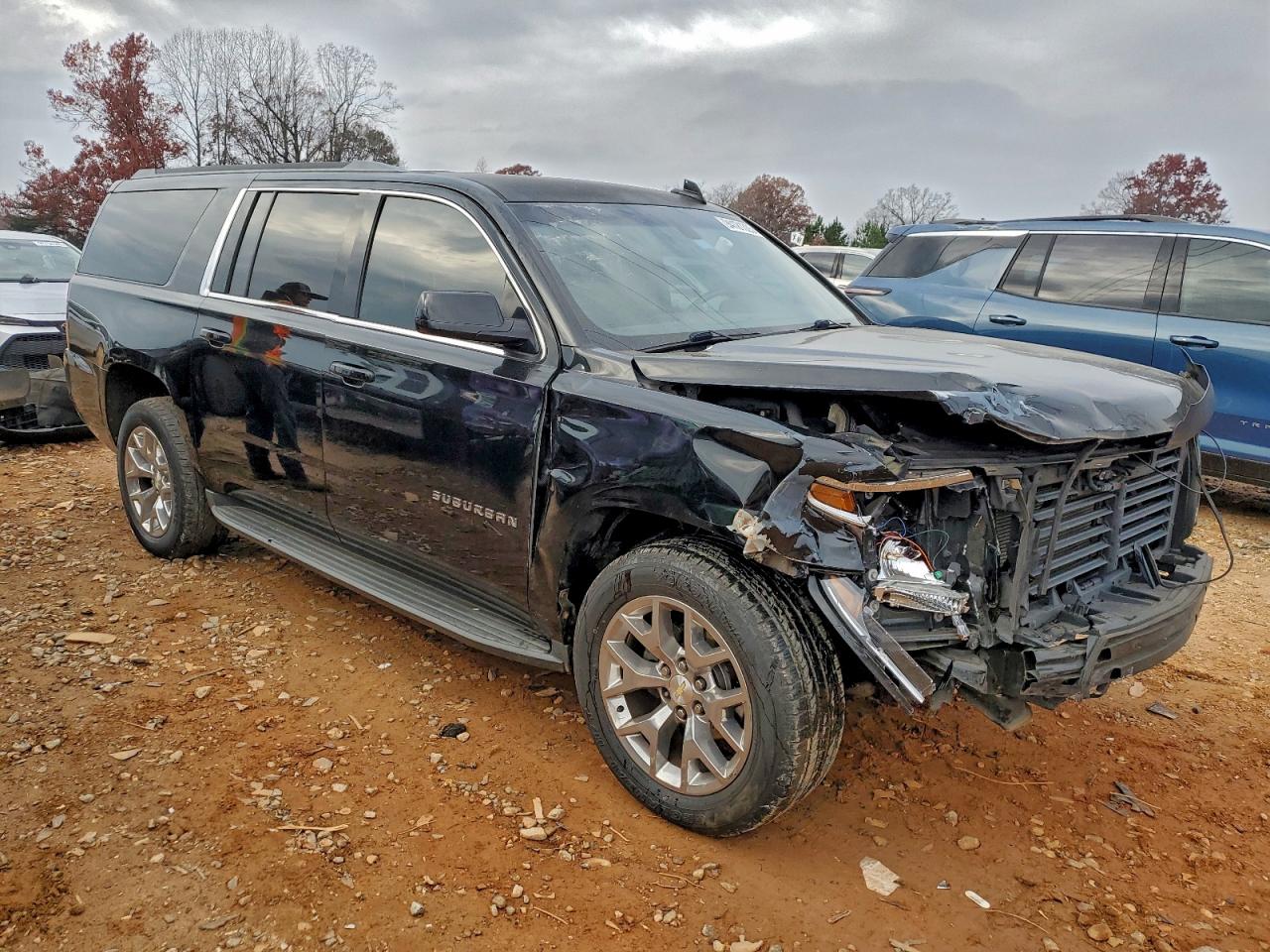Chevrolet Suburban C1500 Ls Image 2