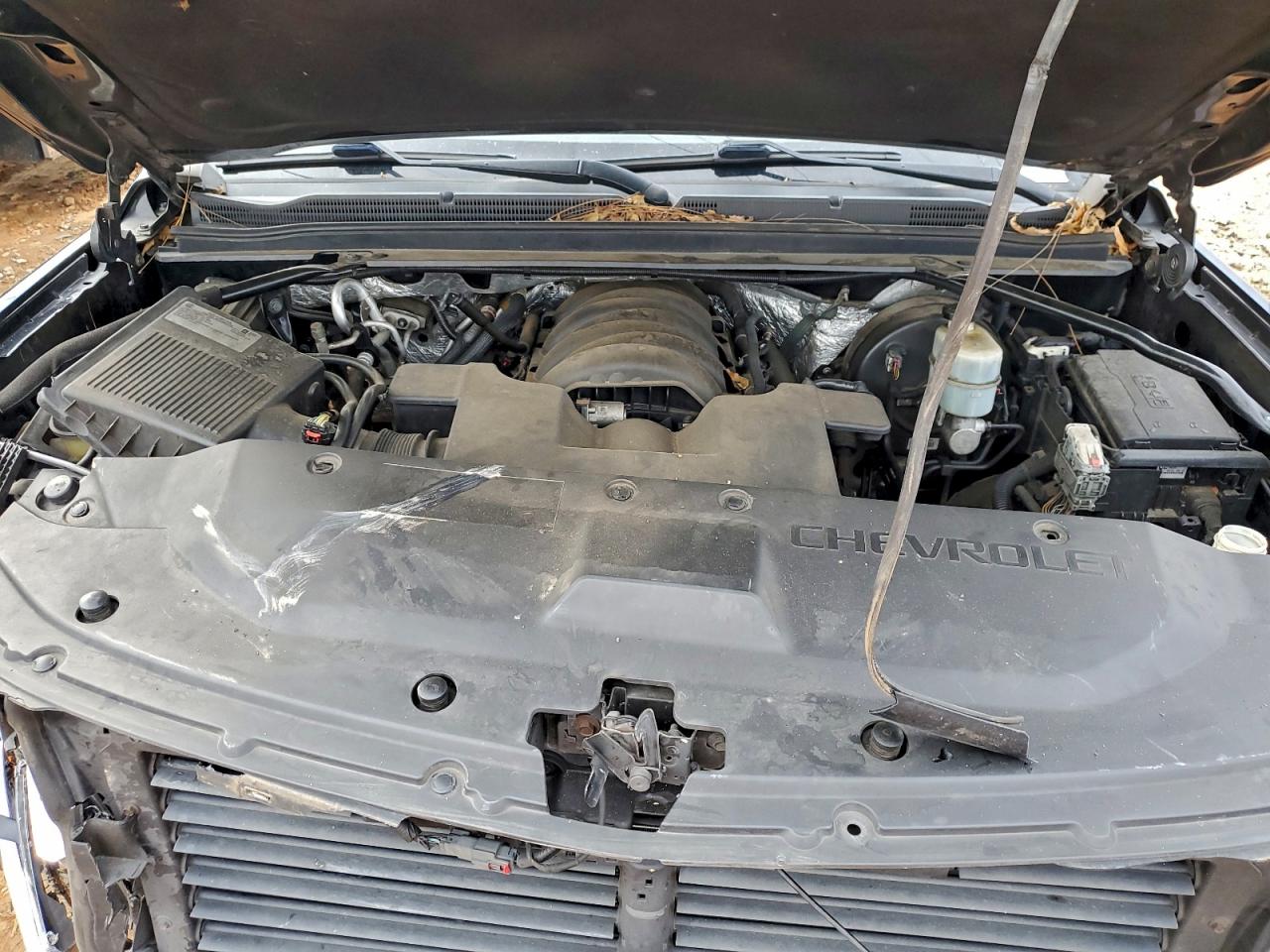 Chevrolet Suburban C1500 Ls Image 10