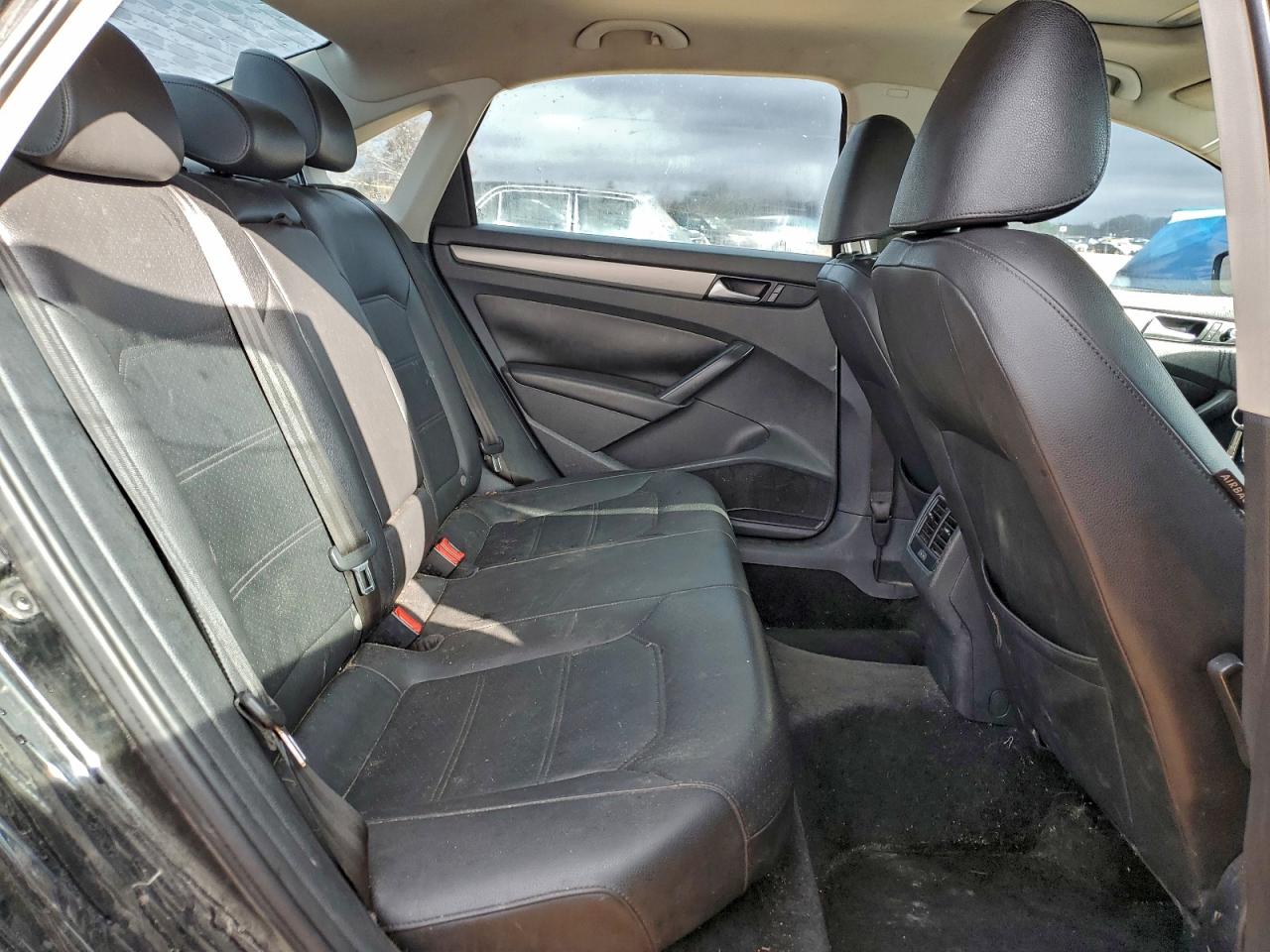 Volkswagen Passat Se Image 4