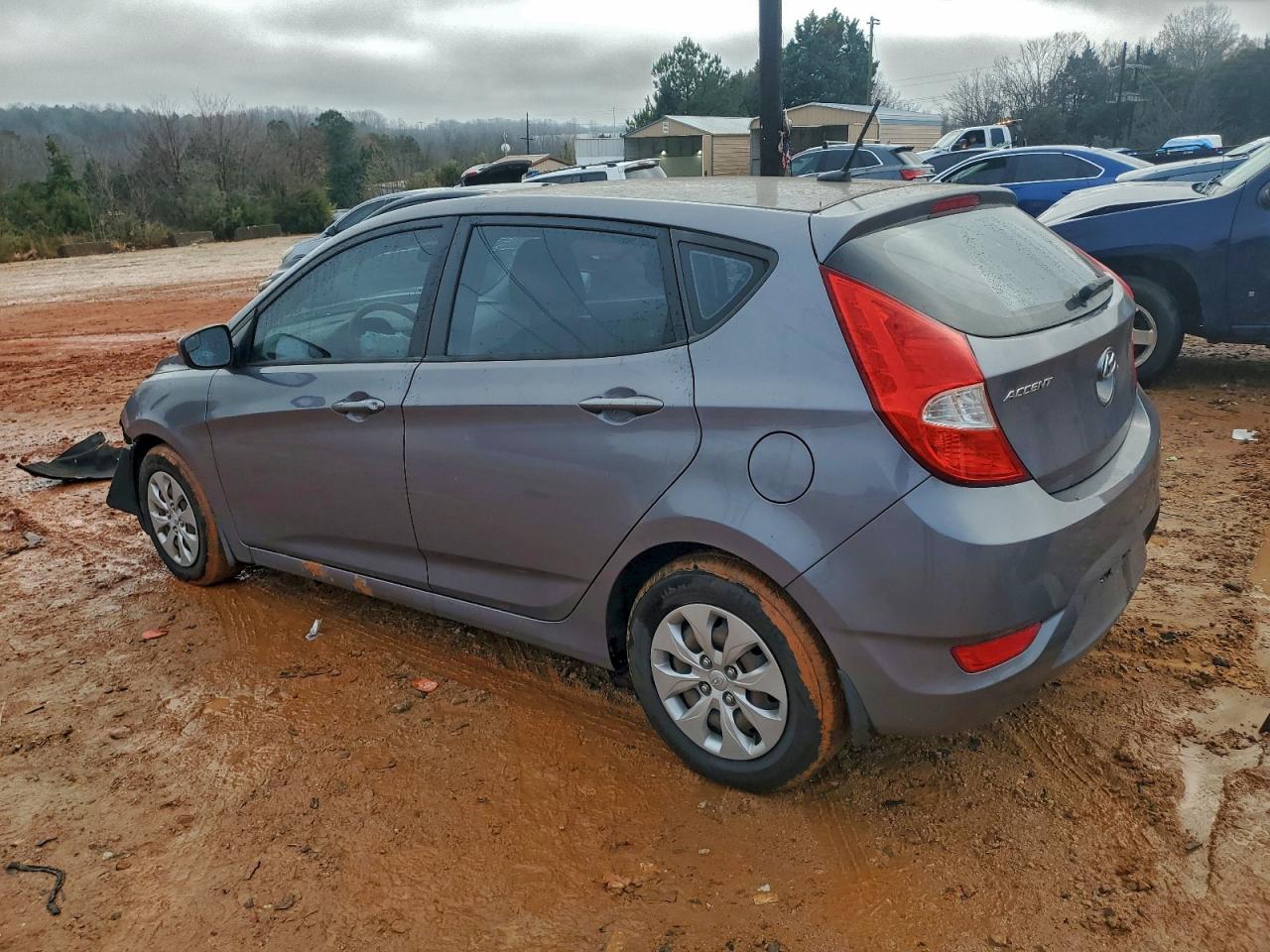 Hyundai ACCENT Gs Image 11
