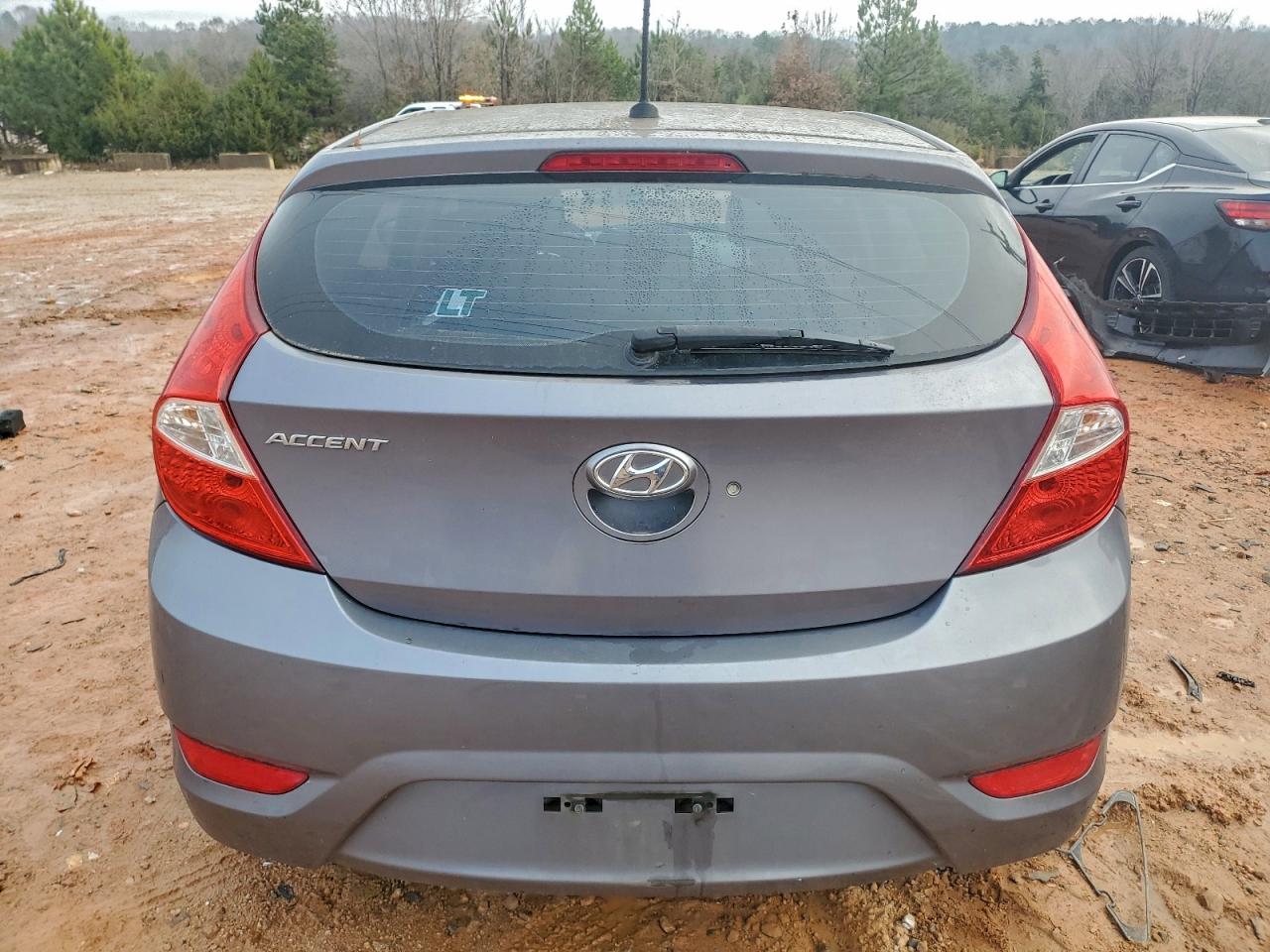 Hyundai ACCENT Gs Image 10