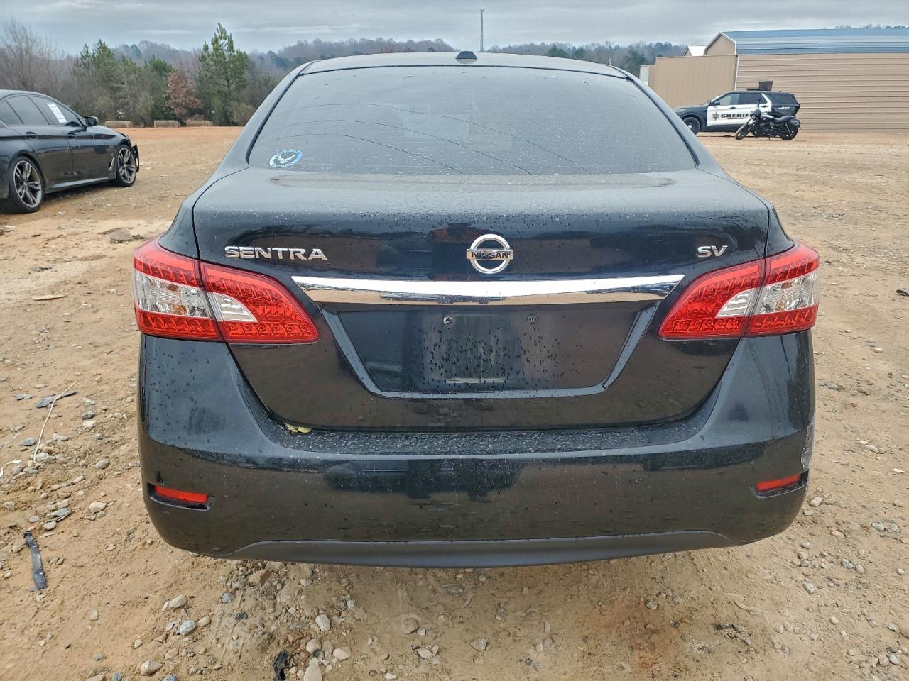 Nissan Sentra S Image 7