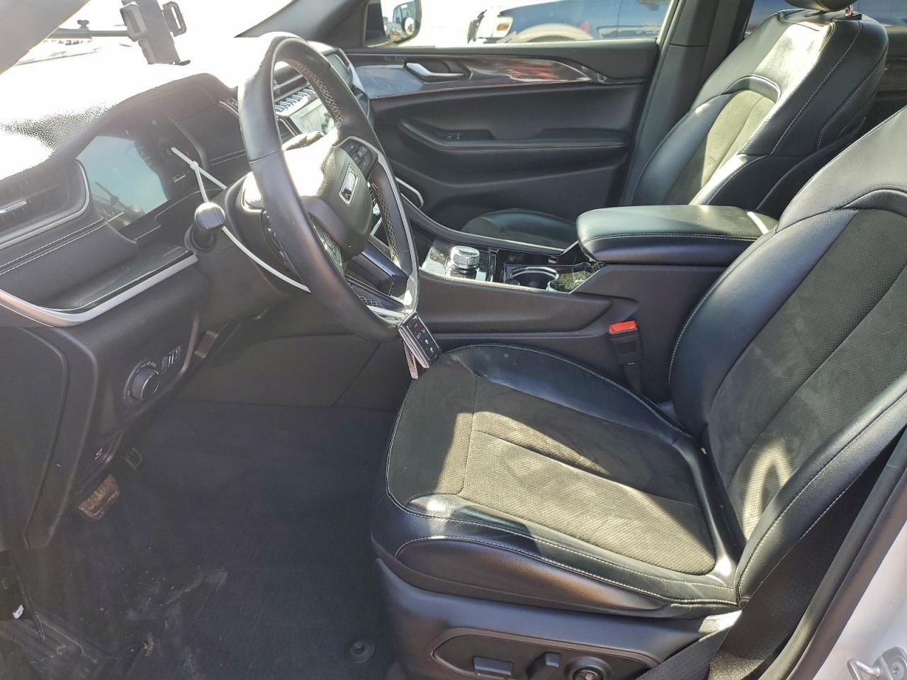 Jeep Grand Cherokee L Laredo Image 6