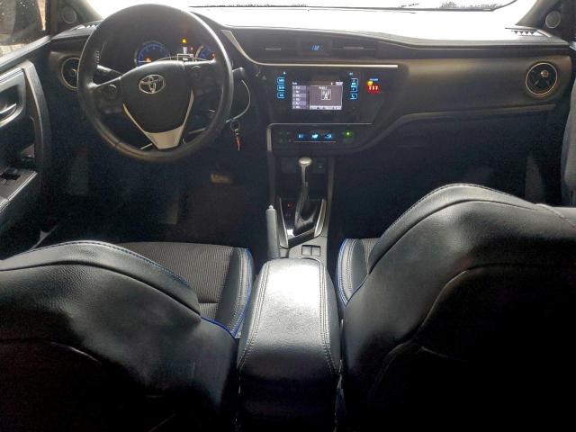 Toyota Corolla L Image 5