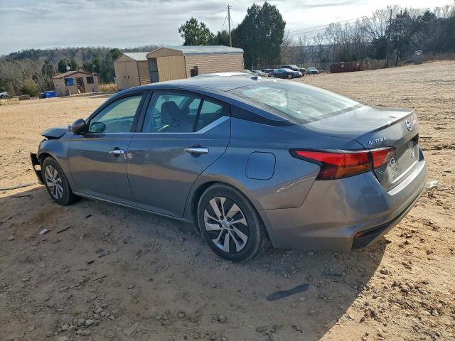 Nissan Altima S Image 4