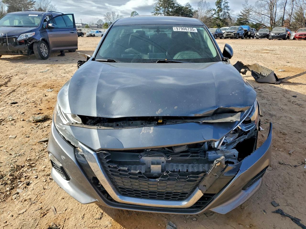 Nissan Altima S Image 7