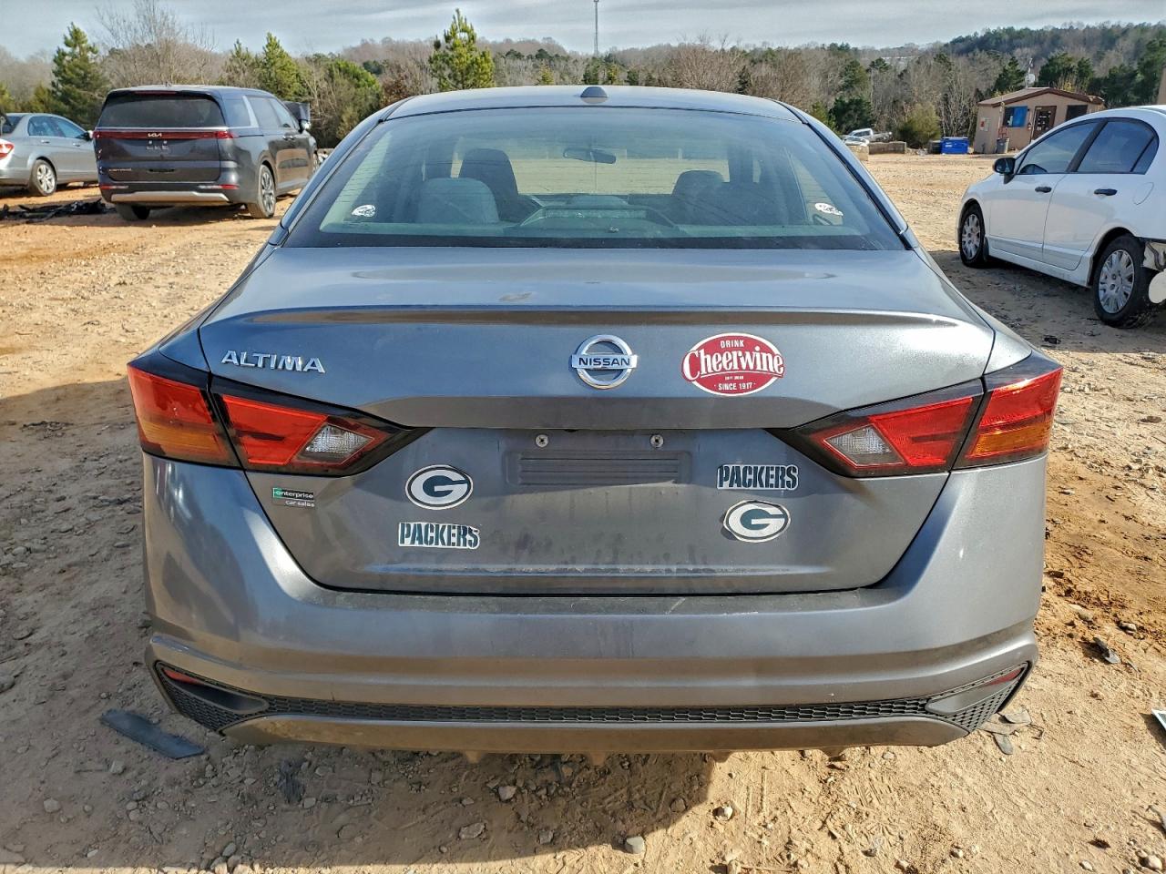 Nissan Altima S Image 10