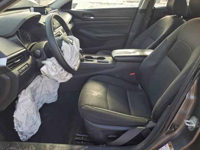 Nissan Altima S Image 12