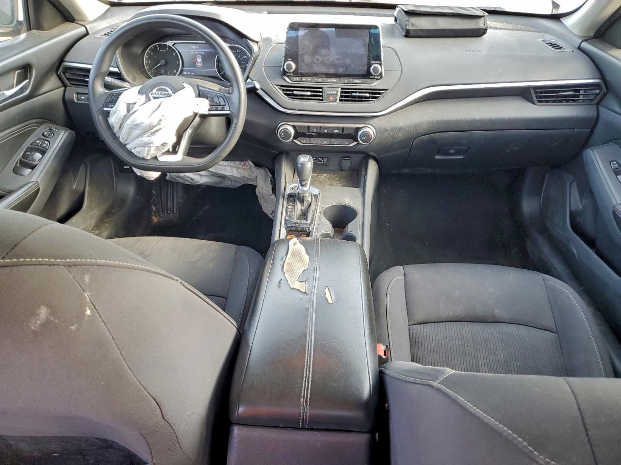 Nissan Altima S Image 5