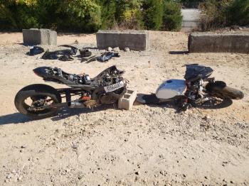  Salvage Suzuki Gsxr750