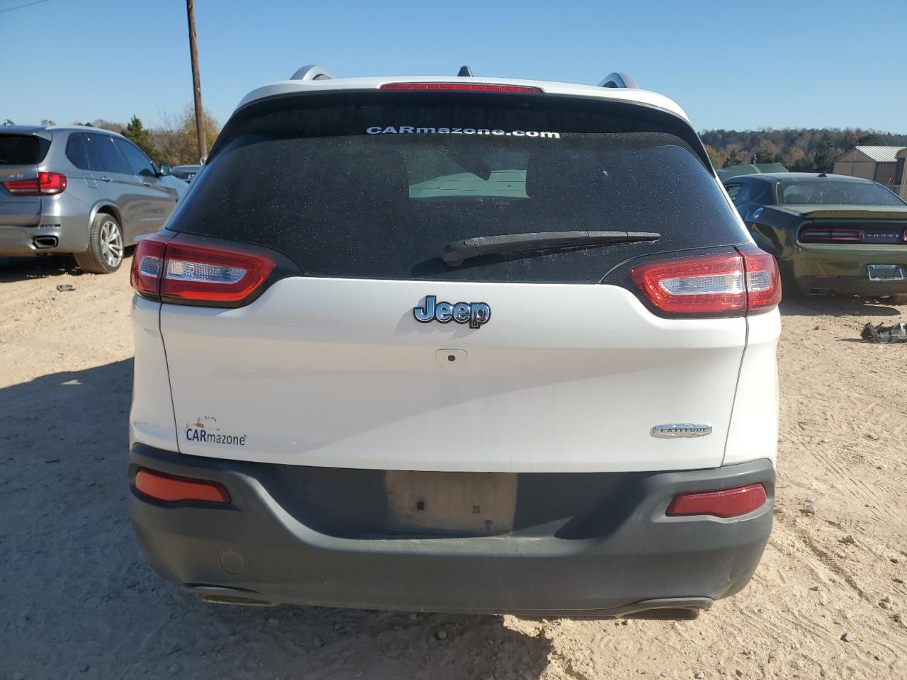 Jeep Grand Cherokee Latitude Image 14