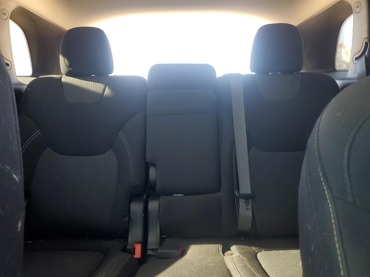 Jeep Grand Cherokee Latitude Image 3