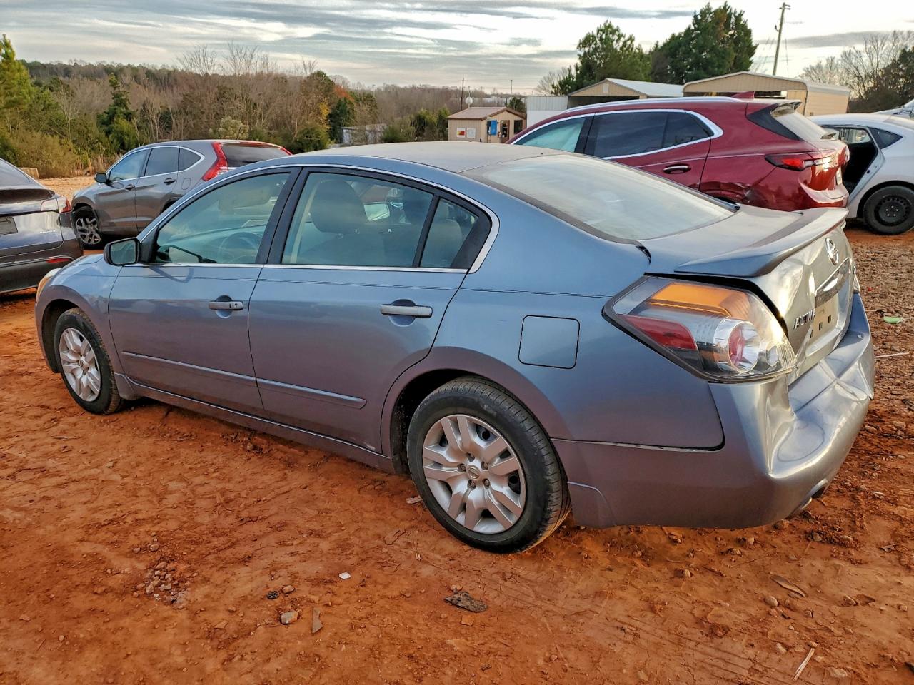 Nissan Altima Base Image 9